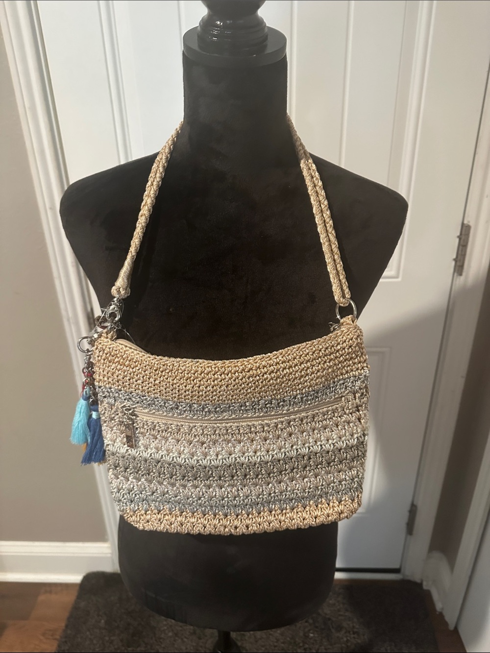Woven Straw Shoulder Bag with Tassel Accent - Cream & Light Blue